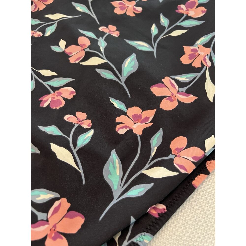 LANDS END SZ 16 Black Floral EUC‎ Beach Summer Vacation Pool Luxury V Neck Boat - Picture 5 of 9